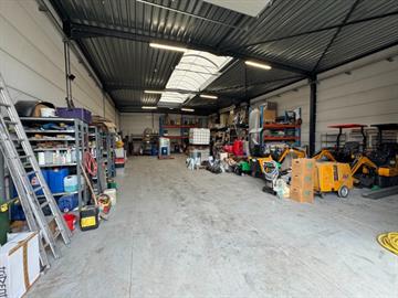 Industrieel gebouw Te koop Sint-Niklaas